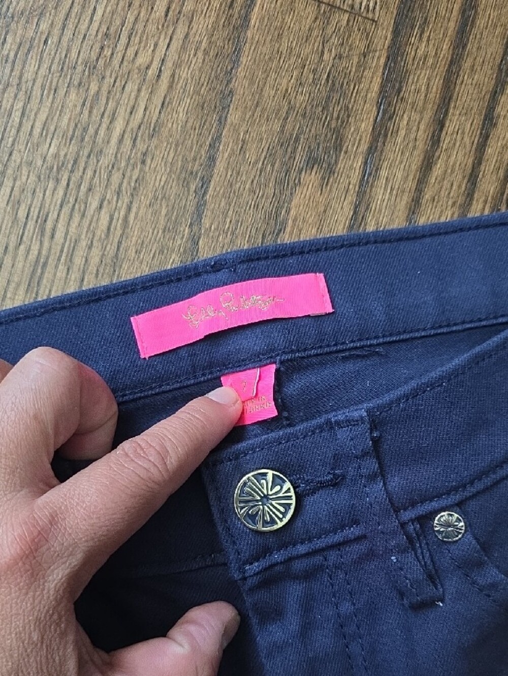 Lilly Pulitzer Navy Pants with Pink Logo Tabs and Gold Buttons - Picture 3 of 4